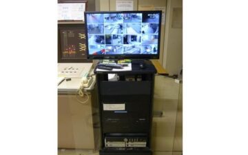 大阪府内の商業施設に設置された防犯カメラ17台分の映像